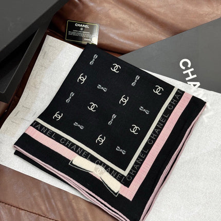 CHANEL 26S SCARF 135 IN SILK AND CASHMERE 511042