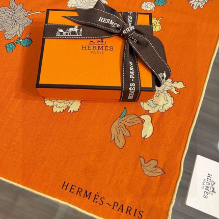 HERMES 26S SCARF 140 IN CASHMERE AND SILK 303341