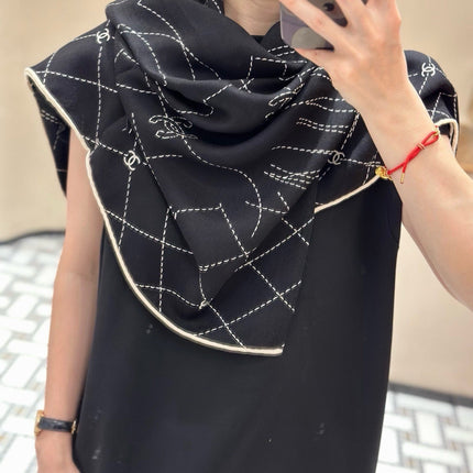 CHANEL 26S SCARF 140 IN CASHMERE AND SILK 304714