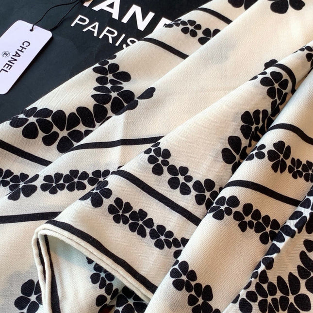 CHANEL 26S SCARF 135 IN CASHMERE AND SILK 309370