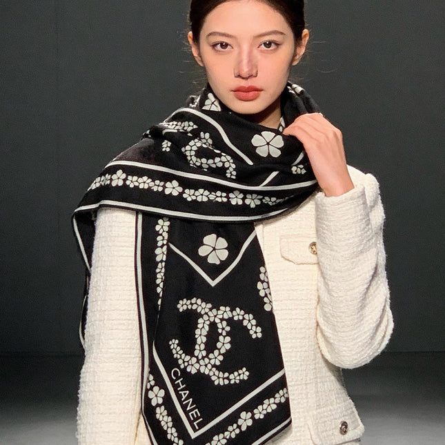 CHANEL 26S SCARF 135 IN CASHMERE AND SILK 309371