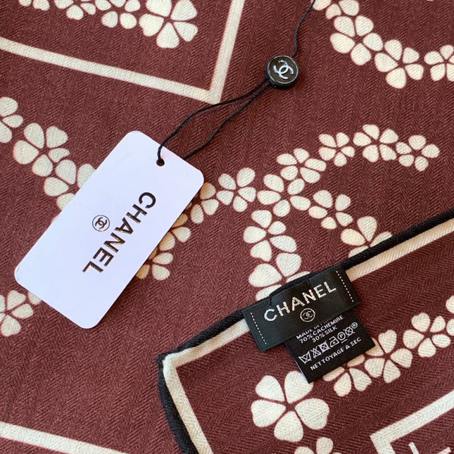 CHANEL 26S SCARF 135 IN CASHMERE AND SILK 309372