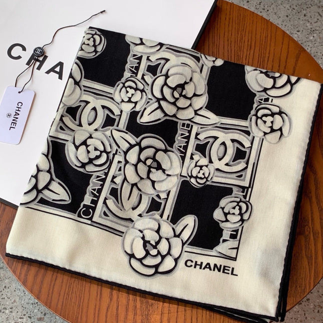 CHANEL 26S SCARF 140 IN CASHMERE AND SILK 309373