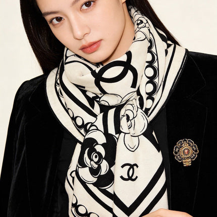 CHANEL 26S SCARF 135 IN CASHMERE AND SILK 309893
