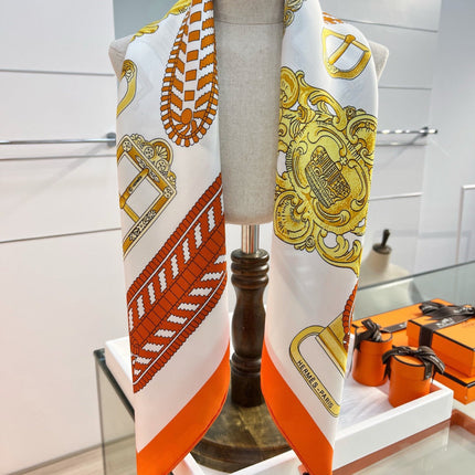 HERMES 26S PRINTED SQUARE SCARF 88 IN SILK 309940