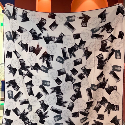 CHANEL 26S SCARF 140 IN SILK 311981