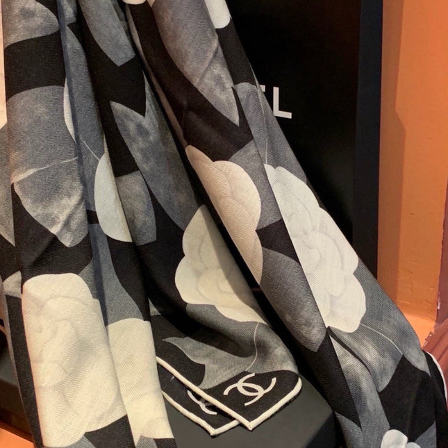 CHANEL 26S SCARF 140 IN SILK 311982
