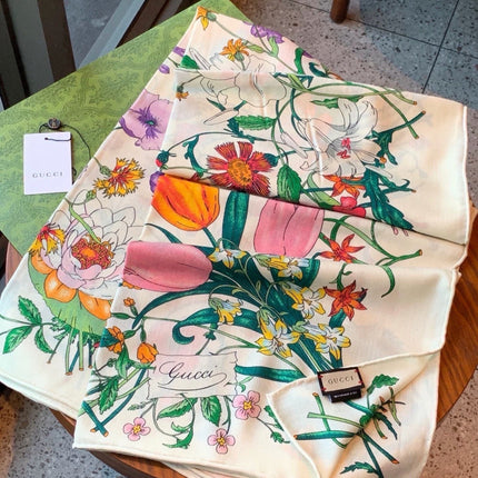 GUCCI 26S SCARF 140 IN CASHMERE AND SILK 311983