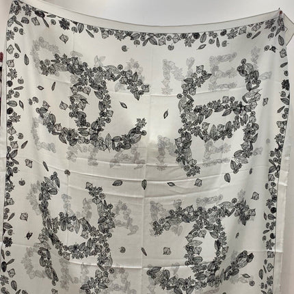 CHANEL 26S SCARF 135 IN SILK AND CASHMERE 313313