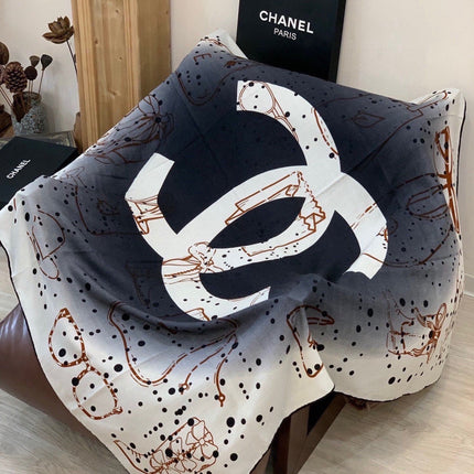 CHANEL 26S SCARF 140 IN SILK AND CASHMERE 313316