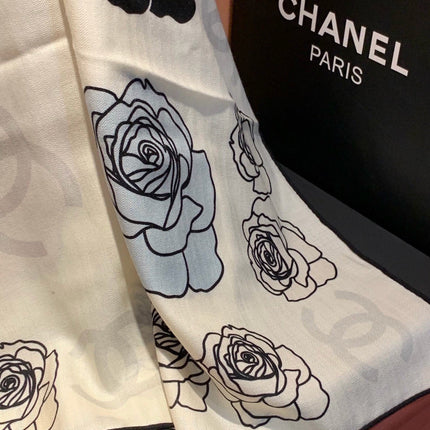 CHANEL 26S SCARF 140 IN SILK AND CASHMERE 313317
