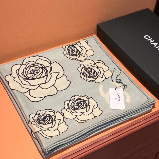 CHANEL 26S SCARF 140 IN SILK AND CASHMERE 313318
