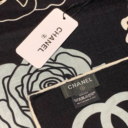 CHANEL 26S SCARF 140 IN SILK AND CASHMERE 313319