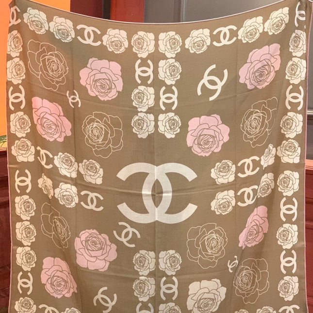 CHANEL 26S SCARF 140 IN SILK AND CASHMERE 313320