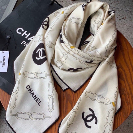 CHANEL 26S SCARF 135 IN SILK AND CASHMERE 511052