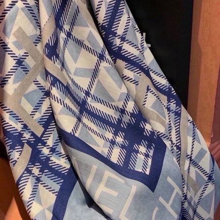 CHANEL 26S SCARF 140 IN SILK AND CASHMERE 510953