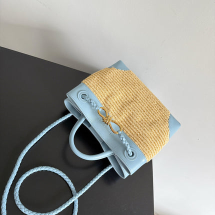 BOTTEGA VENETA 25S SMALL ANDIAMO 25 IN LIGHT BLUE CALFSKIN AND RAFFIA