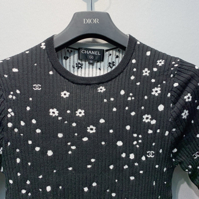 CHANEL 26S SHORT-SLEEVE KNIT TOP 1387