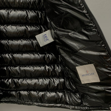 MONCLER 26S HOODED DOWN PUFFER JACKET 828