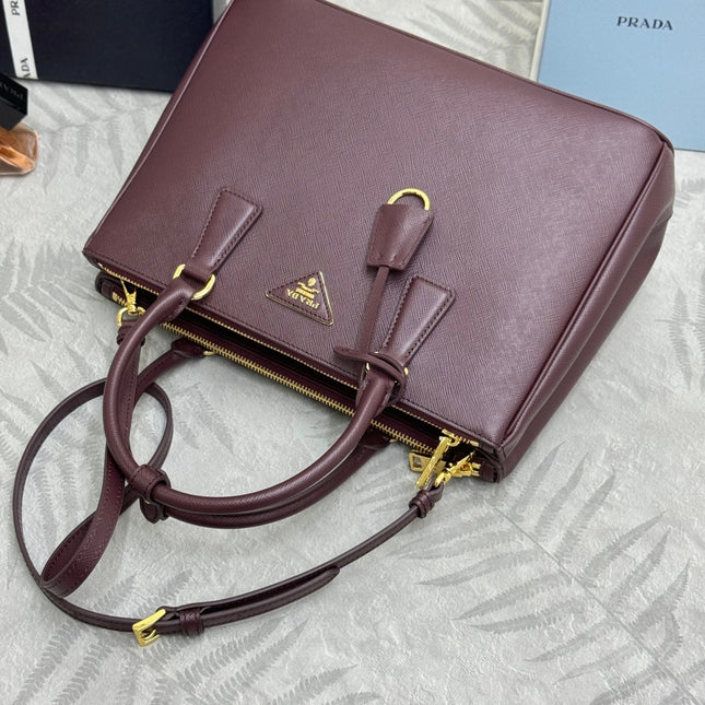 PRADA 26S GALLERIA 32 BAG IN BURGUNDY SAFFIANO