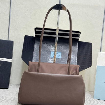 PRADA 26S  BONNIE HANDBAG 28 IN BROWN CALFSKIN