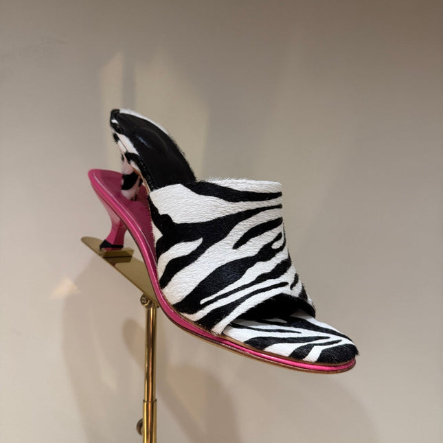 JACQUEMUS 26S DOUBLE-PLATFORM HEEL SANDALS 100 MM IN BLACK & WHITE PONY HAIR