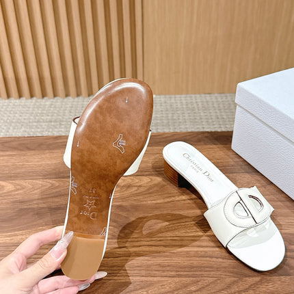 DIOR 26S LOW HEEL SLIDE SANDALS IN WHITE CALFSKIN PEARL GOLD BUCKLE