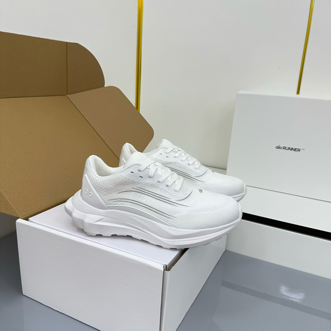 ALO 25S SNEAKER IN WHITE MESH FABRIC