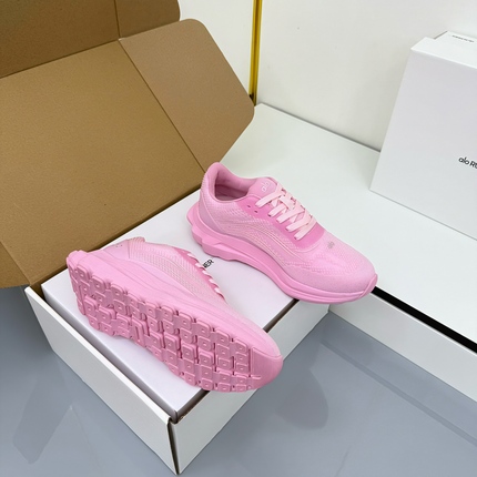 ALO 25S SNEAKER IN PINK MESH FABRIC