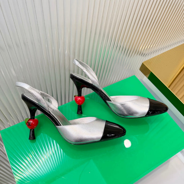 CHANEL 26S SLINGBACK POINTED-TOE HEELS 95 MM IN SILVER LAMBSKIN WITH BLACK CAP TOE