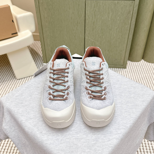 ALO 25S SALOMON X-ALP LTR SNEAKER IN SKY BLUE AND LIGHT GREY SUEDE