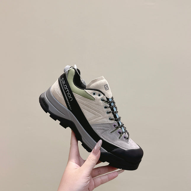 ALO 25S SALOMON X-ALP LTR SNEAKER IN BEIGE AND GREY SUEDE