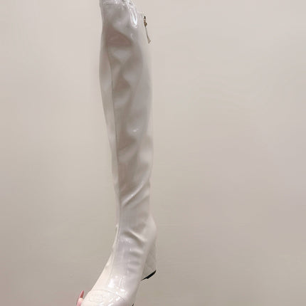 CHANEL 25S KNEE-HIGH BOOTS 60MM IN WHITE PATENT CALFSKIN WEDGE HEELS