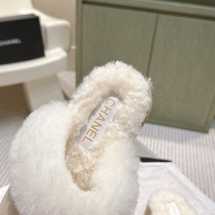 CHANEL 25S FUR-LINED MULES IN BEIGE AND BLACK SUEDE