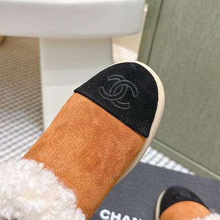 CHANEL 25S SHORT SUEDE BOOTS IN CARAMEL AND BLACK WITH SHEEPSKIN LINING