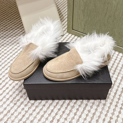 CHANEL 25S LOAFERS MOCCASIN IN BEIGE SUEDE WITH WHITE MINK FUR LINING