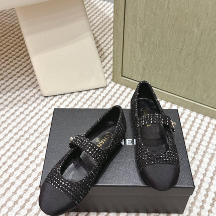 CHANEL 25S MARY JANE FLAT IN BLACK TWEED WITH CAP TOE GOLD HARDWARE