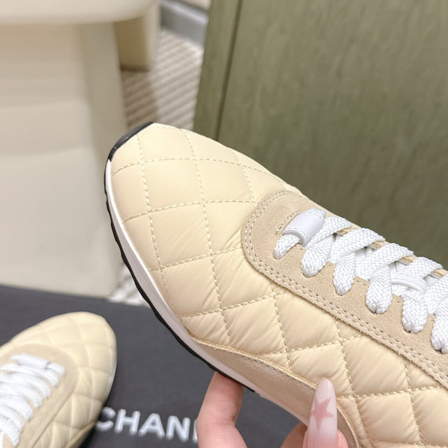 CHANEL 25S SNEAKERS IN LIGHT YELLOW CALFSKIN AND SUEDE