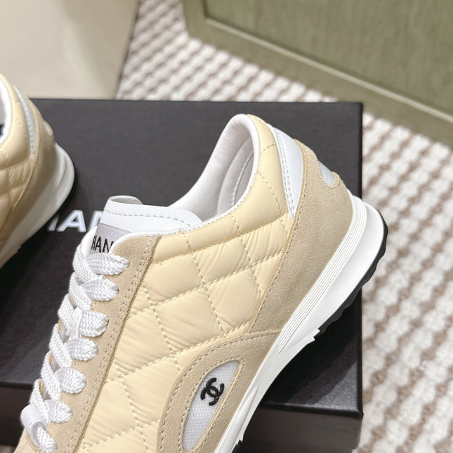 CHANEL 25S SNEAKERS IN LIGHT YELLOW CALFSKIN AND SUEDE