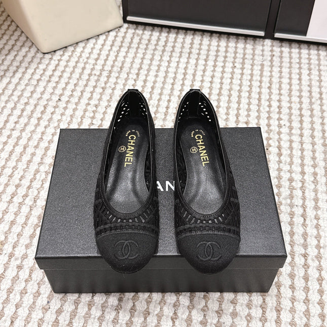 CHANEL 26S BALLET FLATS IN BLACK MESH AND FABRIC