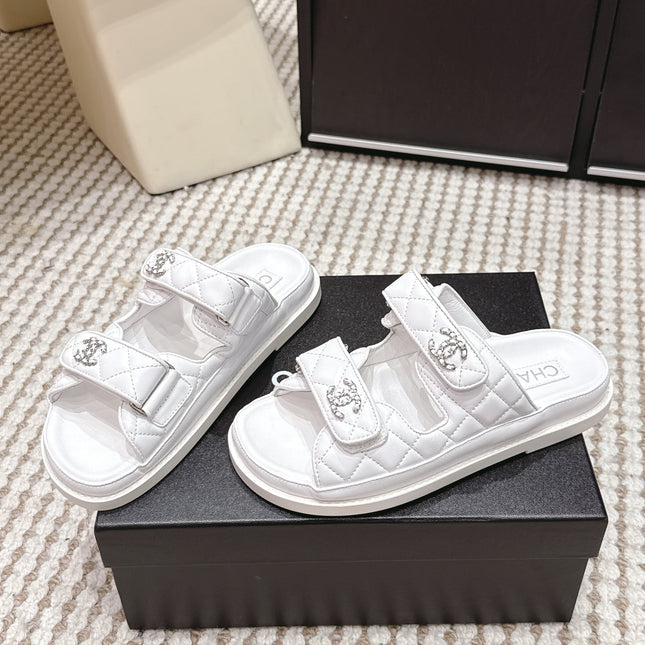 CHANEL 26S SANDALS IN WHITE CALFSKIN