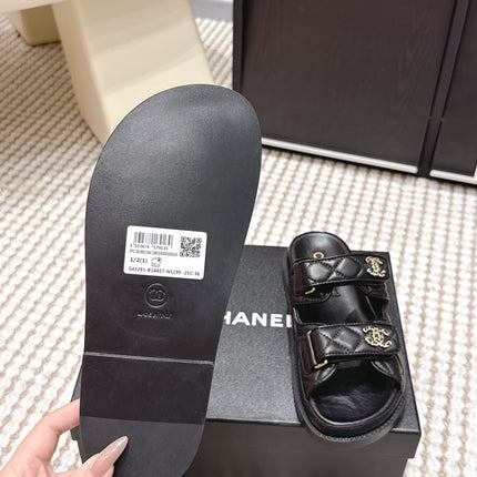 CHANEL 26S SANDALS IN BLACK CALFSKIN