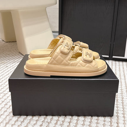 CHANEL 26S SANDALS IN LIGHT SAND BEIGE CALFSKIN