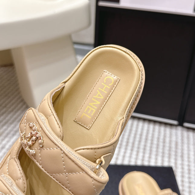 CHANEL 26S SANDALS IN LIGHT SAND BEIGE CALFSKIN