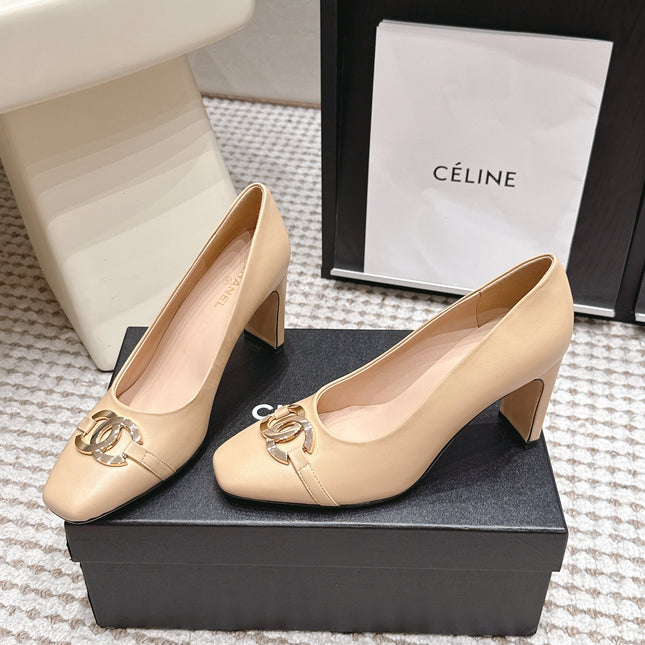CHANEL 26S HIGH HEELS 95 MM IN BEIGE CALFSKIN WITH GOLD-TONE CC LOGO