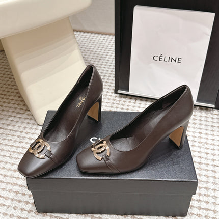 CHANEL 26S HIGH HEELS 95 MM IN DARK BROWN CALFSKIN WITH GOLD-TONE CC LOGO