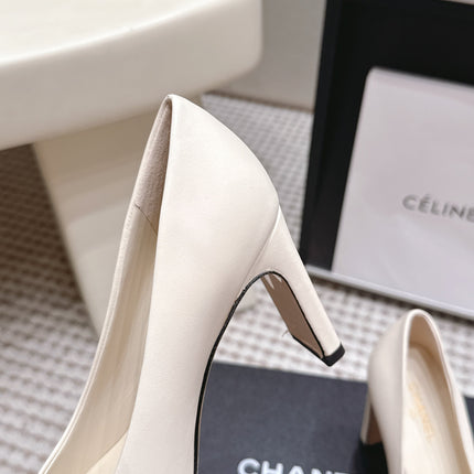 CHANEL 26S HIGH HEELS 95 MM IN WHITE CALFSKIN WITH GOLD-TONE CC LOGO