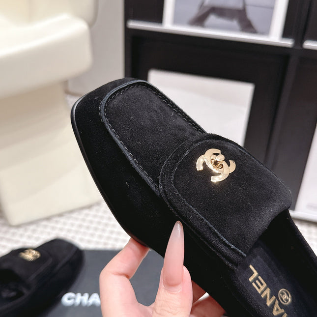 CHANEL 26S LOAFERS IN BLACK SUEDE WITH GOLD-TONE CC LOGO