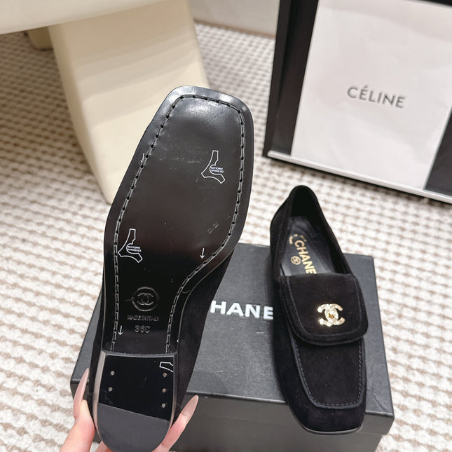CHANEL 26S LOAFERS IN BLACK SUEDE WITH GOLD-TONE CC LOGO