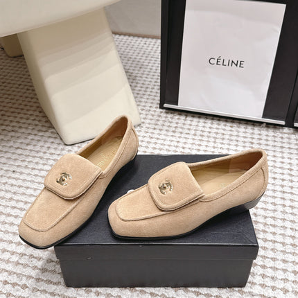 CHANEL 26S LOAFERS IN BEIGE SUEDE WITH GOLD-TONE CC LOGO